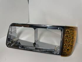 United Pacific 710270324903 Headlight Bezel With Led Turn Signal Driver And Paasenger 1989-2002
