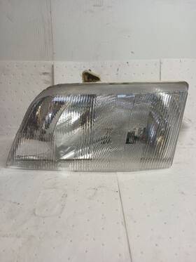 114.vohb09 Volvo 2009 Vnm Left Driver Side Headlight 10925254