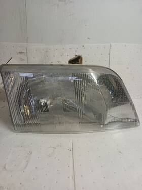 114.vohc09 Volvo 2009 Vnm Right Passenger Side Headlight 10925256