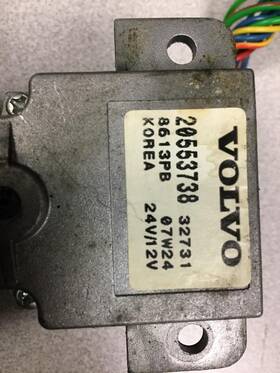 20553738 Volvo 1893761 Vnl Turn Signal Switch 3046742