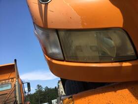 3385551 Volvo 2160649 Vnm Headlamp Assembly