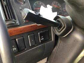 3389443 Volvo 2163835 Vnl Turn Signal Switch
