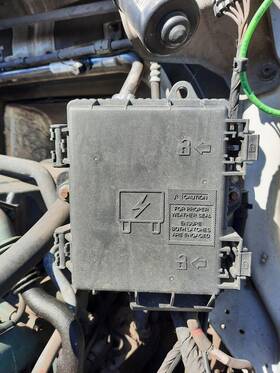 3400256 Volvo 2173669 Replaces N/a Vnl 2013 Fuse Box 3400256 Volvo 2173669 Replaces N/a Vnl 2013 Fuse Box