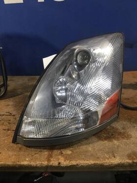 3401077 Volvo 2174445 Vnl Headlamp Assembly