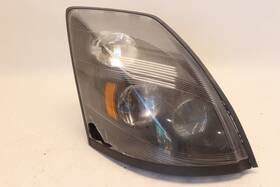 22141268 Volvo 2004-2018 Vnl 670 Front Right Passenger Side Headlight Hedalamp Oem