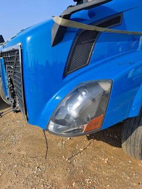 3500013 Volvo 2263376 Vnl Headlamp Assembly