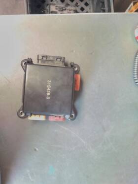 31s-438-0 Volvo 2287138 Replaces Vnm 2016 Fuse Box 3527564
