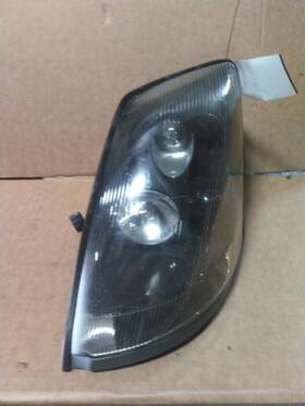 3533981 Volvo 2292894 Vnl 2005 Headlamp Assembly
