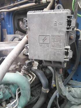 3550083 Volvo 2306643 Replaces Vnm 2012 Fuse Box
