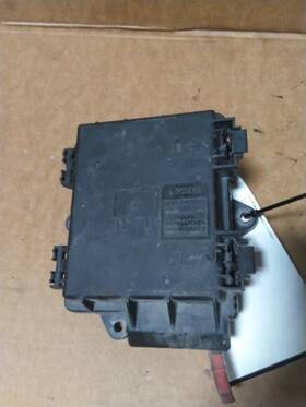 3588636 Volvo 2341341 Vnr Fuse Box