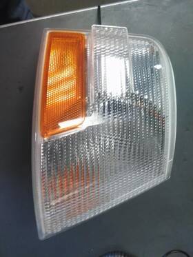 3628711 Volvo 2377504 N/a Vnl Turn Signal Light