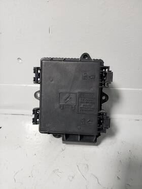 3659254 Volvo 2405017 Vnl Fuse Box