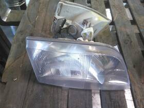 3673232 Volvo 2417984 2009 Vnm Headlight Right