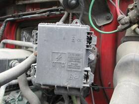 3748569 Volvo 2483650 Vnl Fuse Box