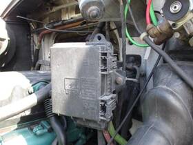 3776420 Volvo 2506107 Vnl Fuse Box