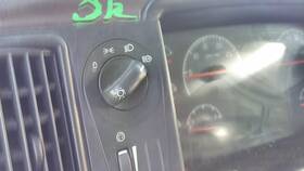 3848381 Volvo 2564382 Vnl Headlamp Switch