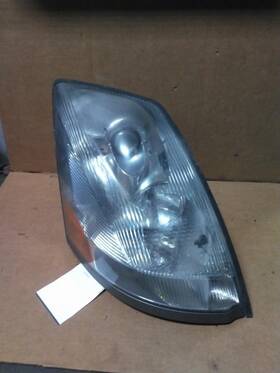 3879358 Volvo 2586009 Vnl Headlamp Assembly Right