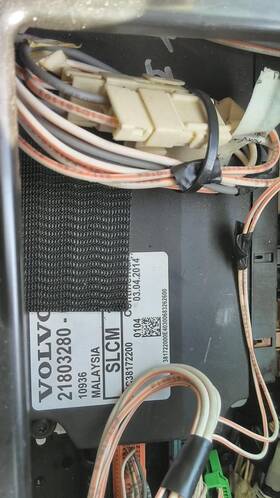 3902594 Volvo 2598350 2015 Vnl Light Control Module