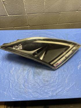 84751279 Volvo Damage - Oem Rh Headlight 2018 2025 Vnl Passenger Right Truck Semi