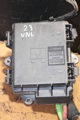 23909810 Volvo/ Mack 2023 Vnl/ Fuse Box 23909810 Volvo/ Mack 2023 Vnl/ Fuse Box