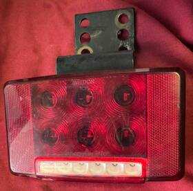 2351-0100-00 Weldon International Lh Combination Light With Bracket 2351-0100-00 Weldon International Lh Combination Light With Bracket