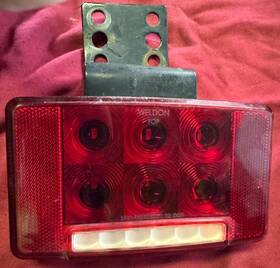 2352-0100-00 Weldon International Rh Combination Light With Bracket 2352-0100-00 Weldon International Rh Combination Light With Bracket