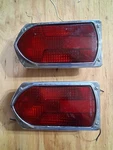 2 Vintage Arrow Turn Signals Guide R8-53- Sae-stai. Fixed Price $80.00.