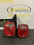 Signature Peterbilt/paccar Tail Lights & Brackets (set) Pns: P11-6369 (# 16564). Fixed Price $133.99.